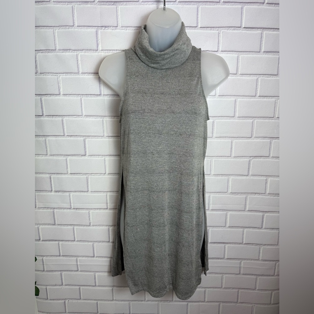 Seductions Gray Sleeveless Turtleneck Tunic Top Size SP